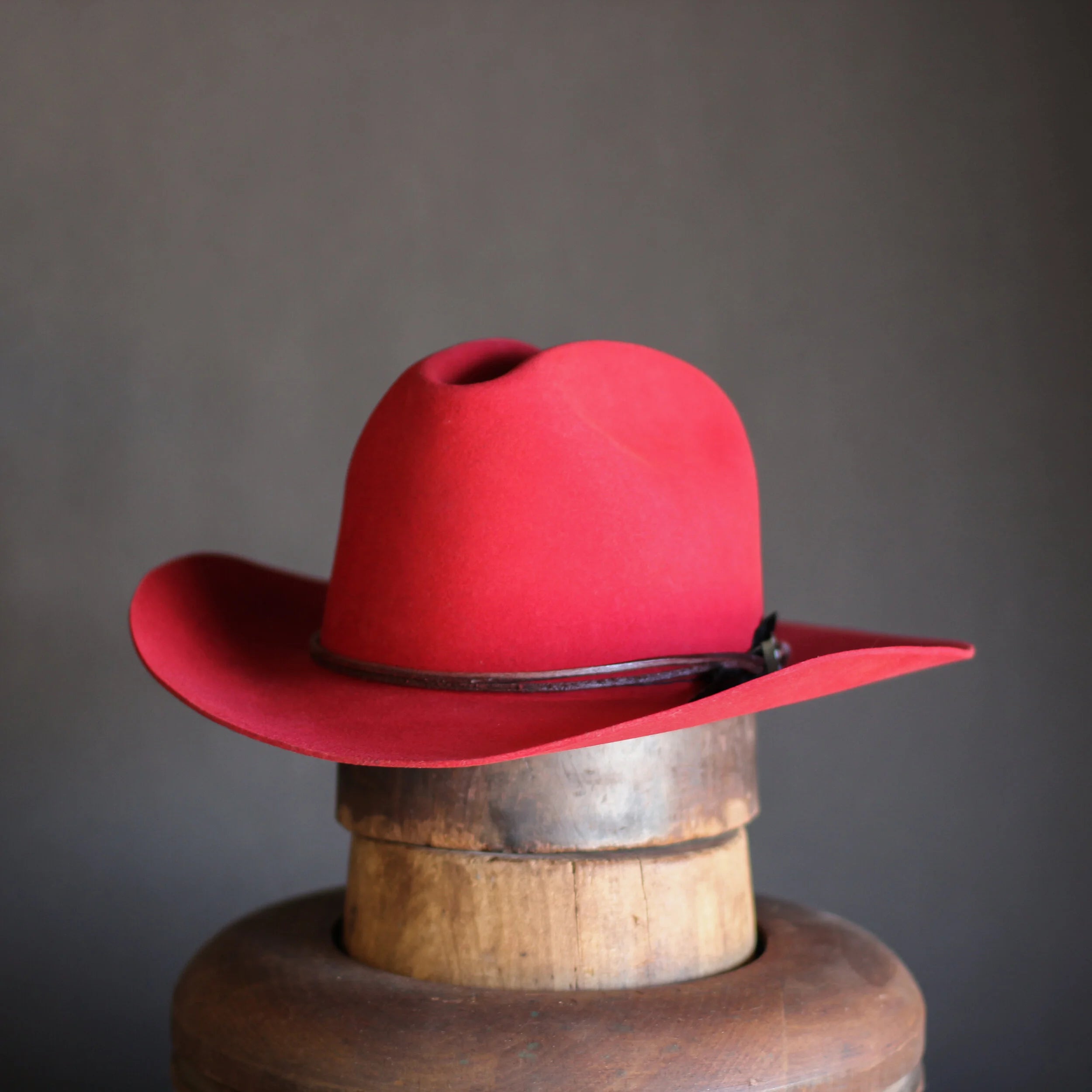 RED COWBOY HAT