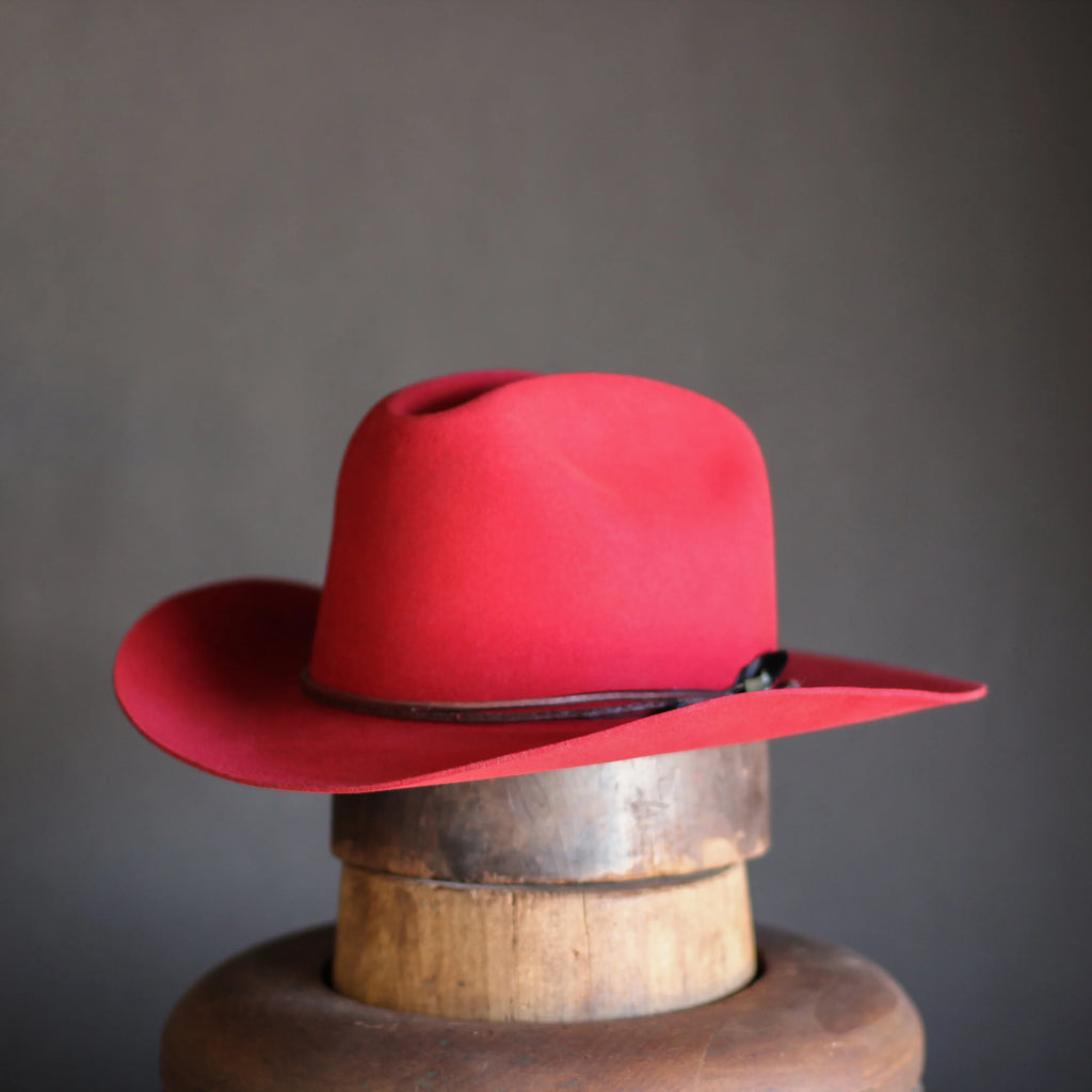 RED COWBOY HAT