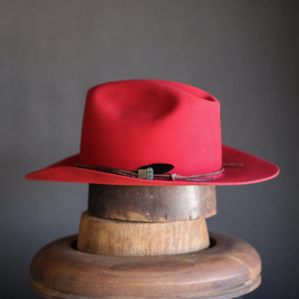 RED COWBOY HAT